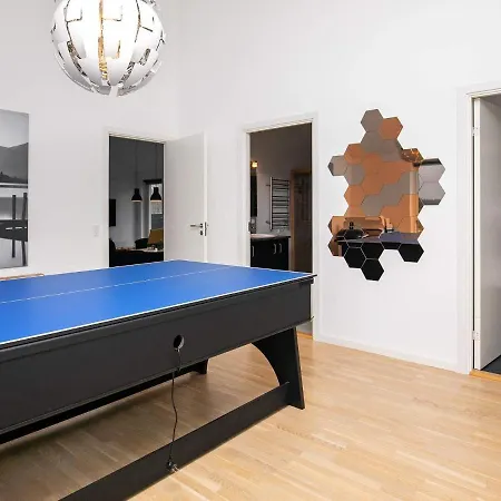 6 Person In L Kken * Lokken