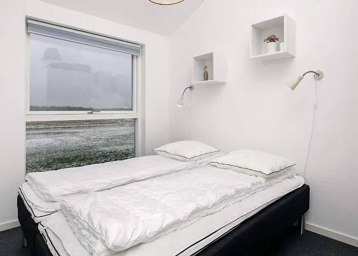 6 Person In לוקן