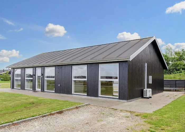 בית נופש 6 Person In *