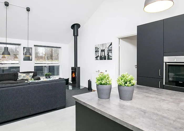 6 Person In לוקן