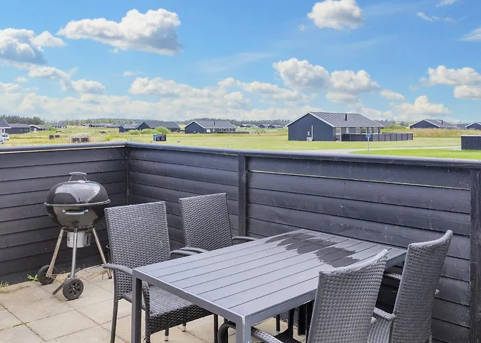 בית נופש 6 Person In לוקן